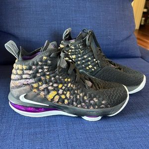 Lebron Lakers sneakers